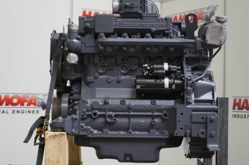 Complete engine. Deutz bf4m2012. Двигатель Deutz bf4m2012c. Дойц bf04m2012. Deutz bf4m2012c ТНВД.